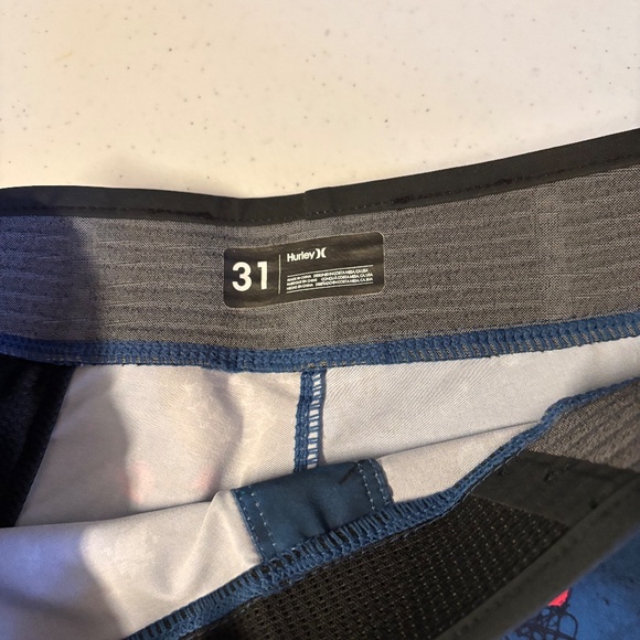 New mens $100 Hurley Bleach Daze Phantom board shorts size 31. - Picture 4 of 5